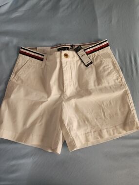 NWT Tommy Hilfiger Women's Shorts Size 2